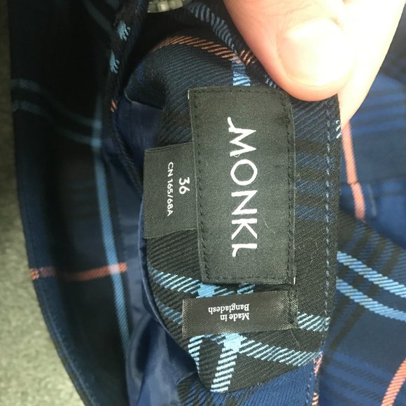 MONKI: Like New Condition Women's Plaid Skirt - Picture 4 of 4